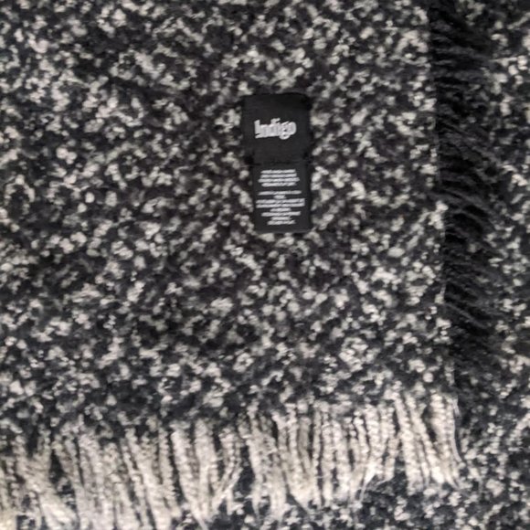 Oversized blanket scarf - Picture 2 of 3